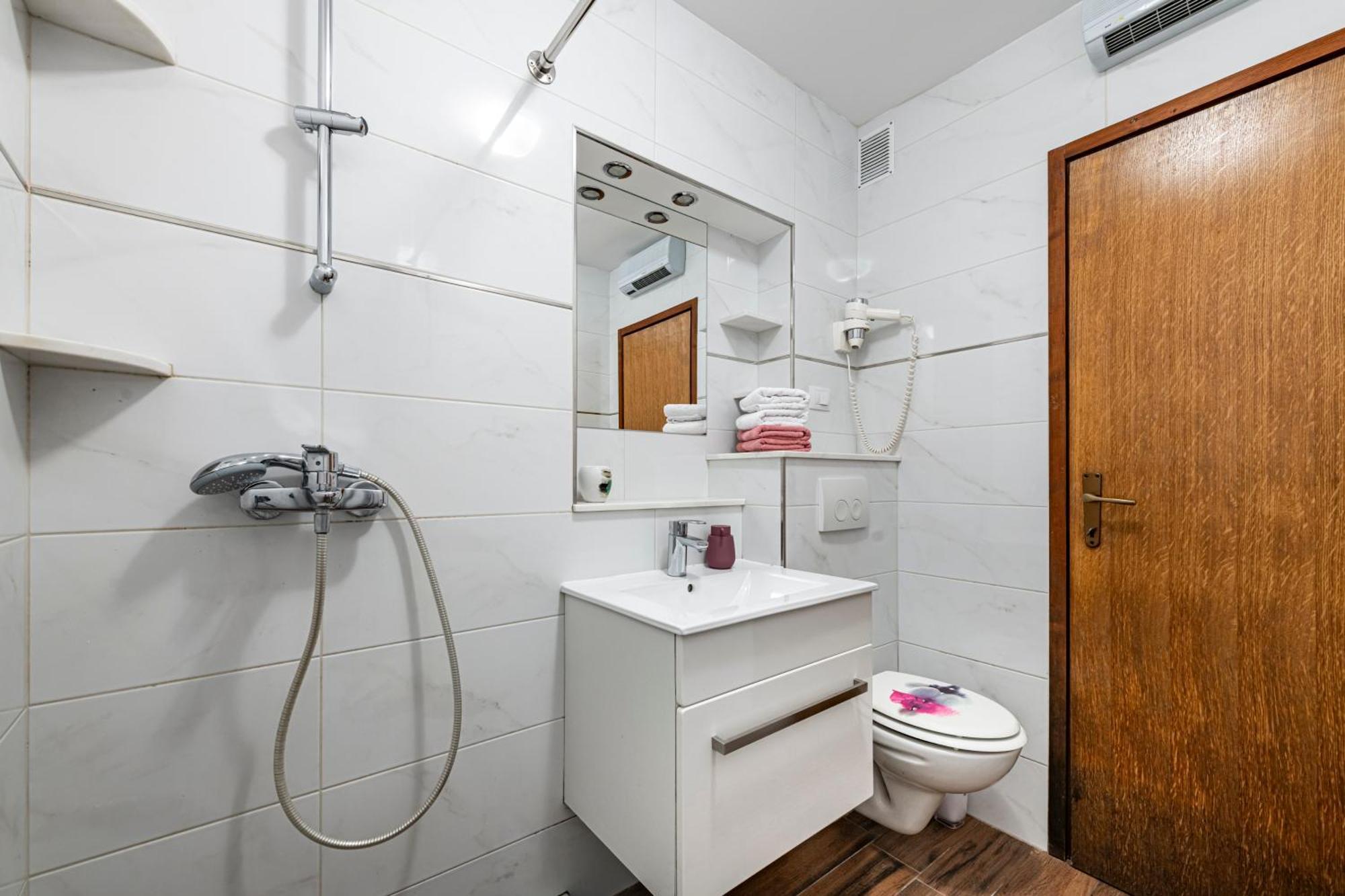 Noa Apartament *