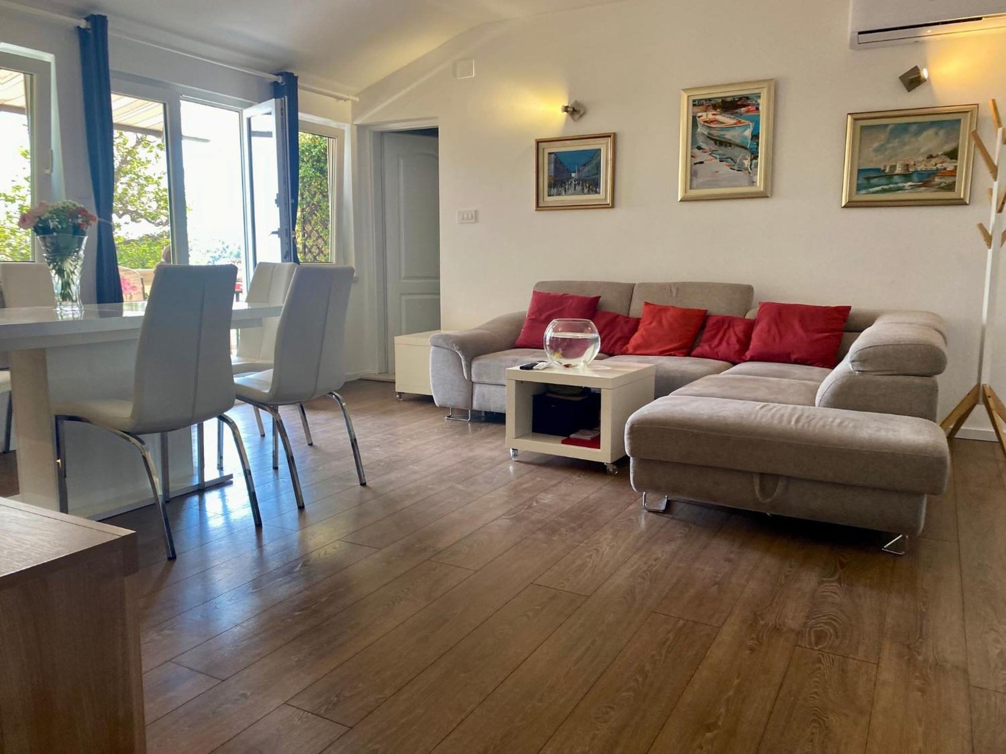 Noa Apartament *